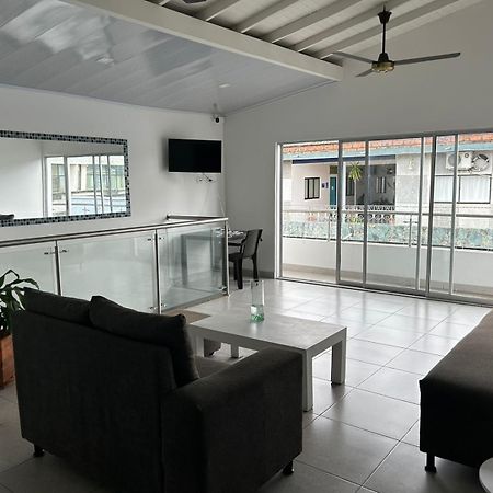 Hotel Puerto Azul Puerto Berrio Экстерьер фото