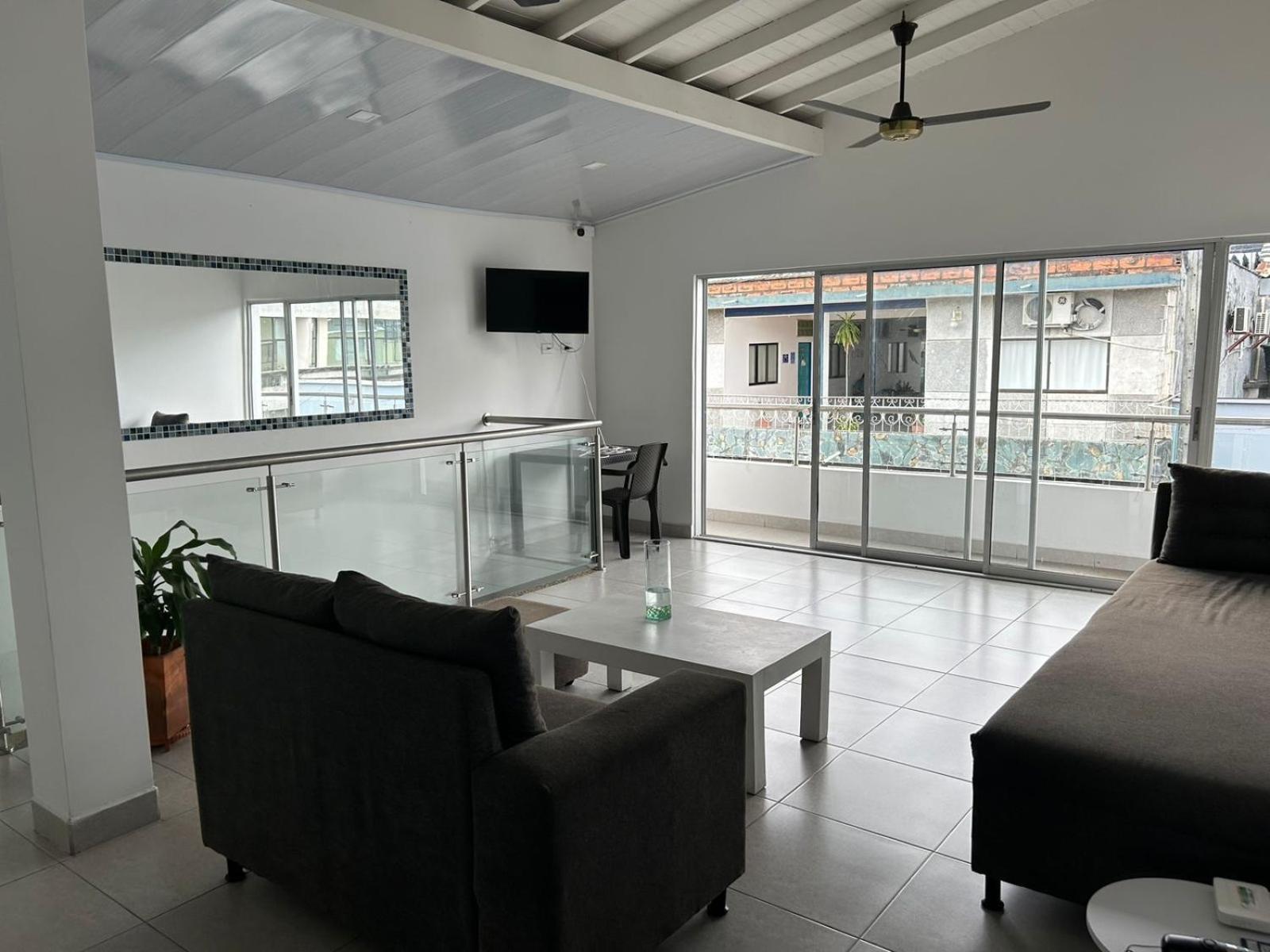 Hotel Puerto Azul Puerto Berrio Экстерьер фото